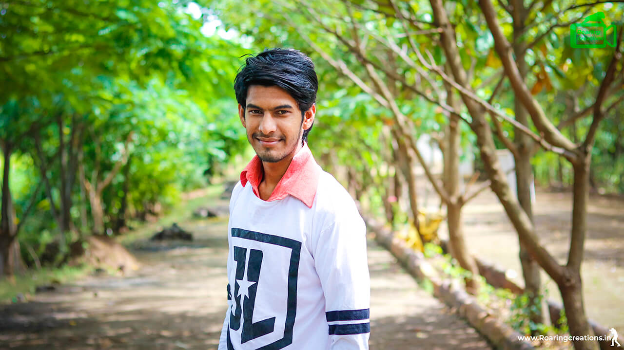 You are currently viewing Outdoor Photo Shoot Poses for Boys – College Students’ Photography